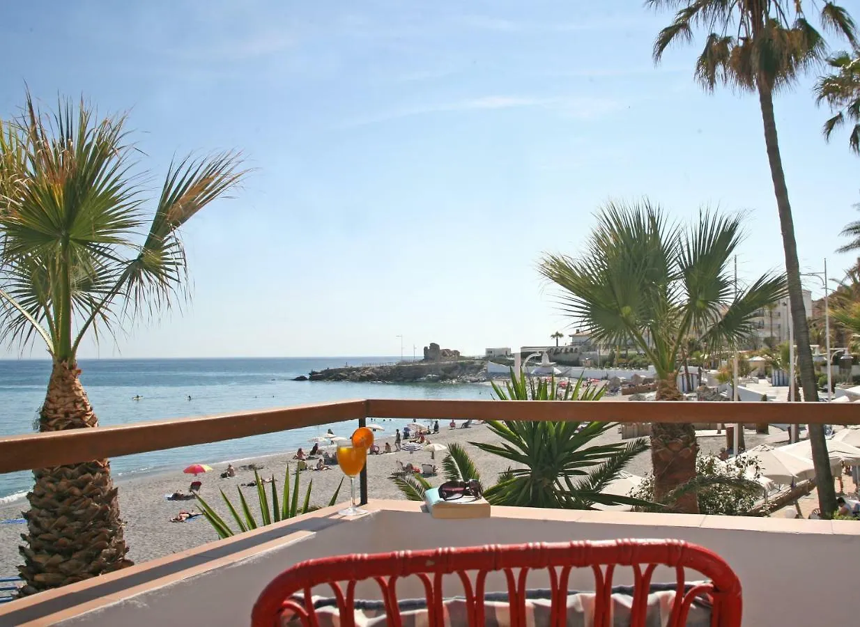Apartamentos Playa Torrecilla Nerja Španělsko